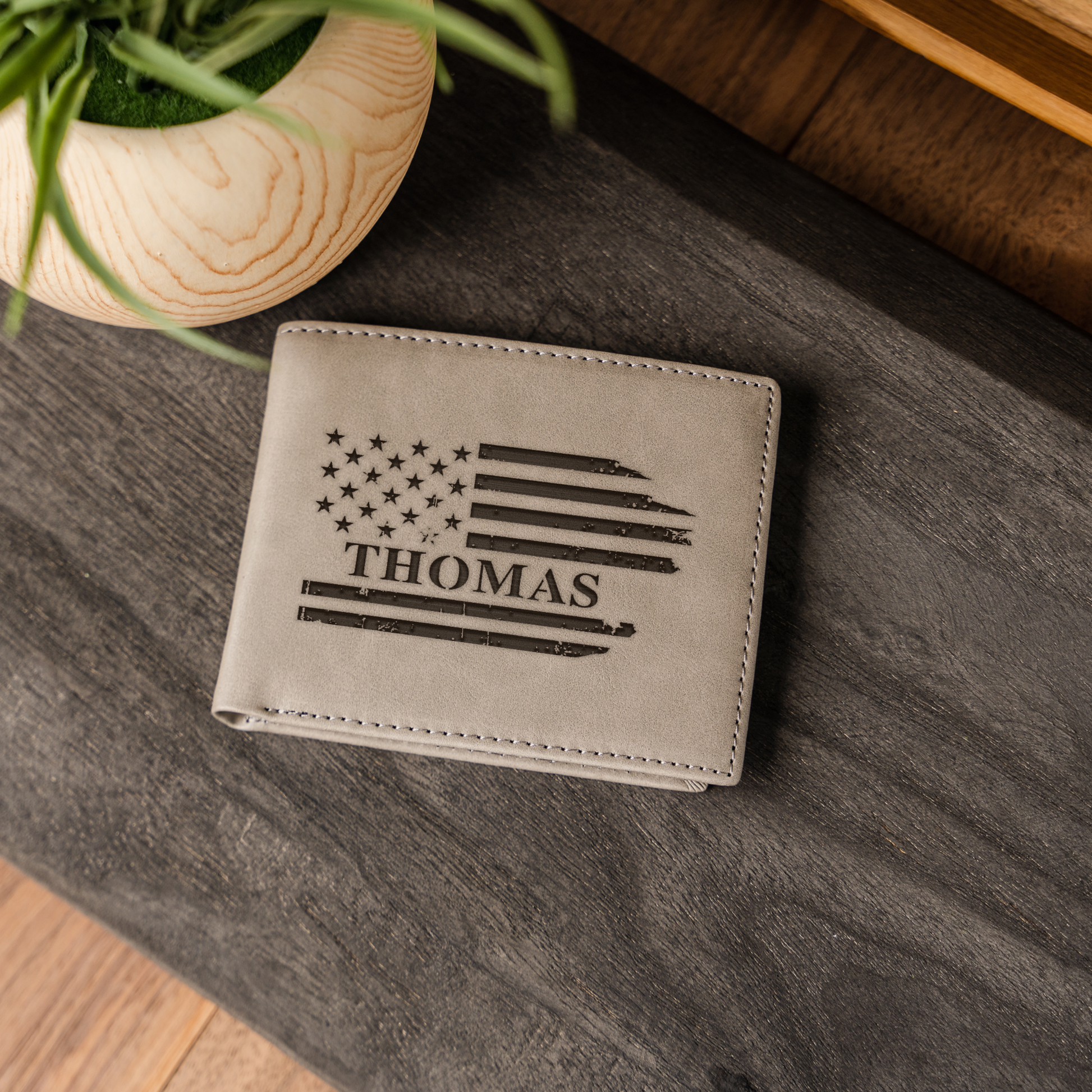 Personalized Leather Bifold Wallet, American Flag Design, Custom Gift for Him, Slim and Stylish